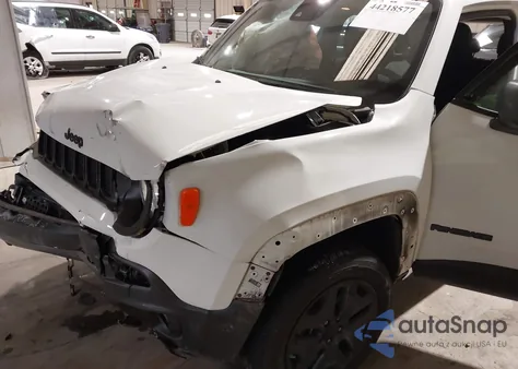 2021 Jeep Renegade Upland 4X4 из США, поврежденный, VIN ZACNJDAB8MPM21472